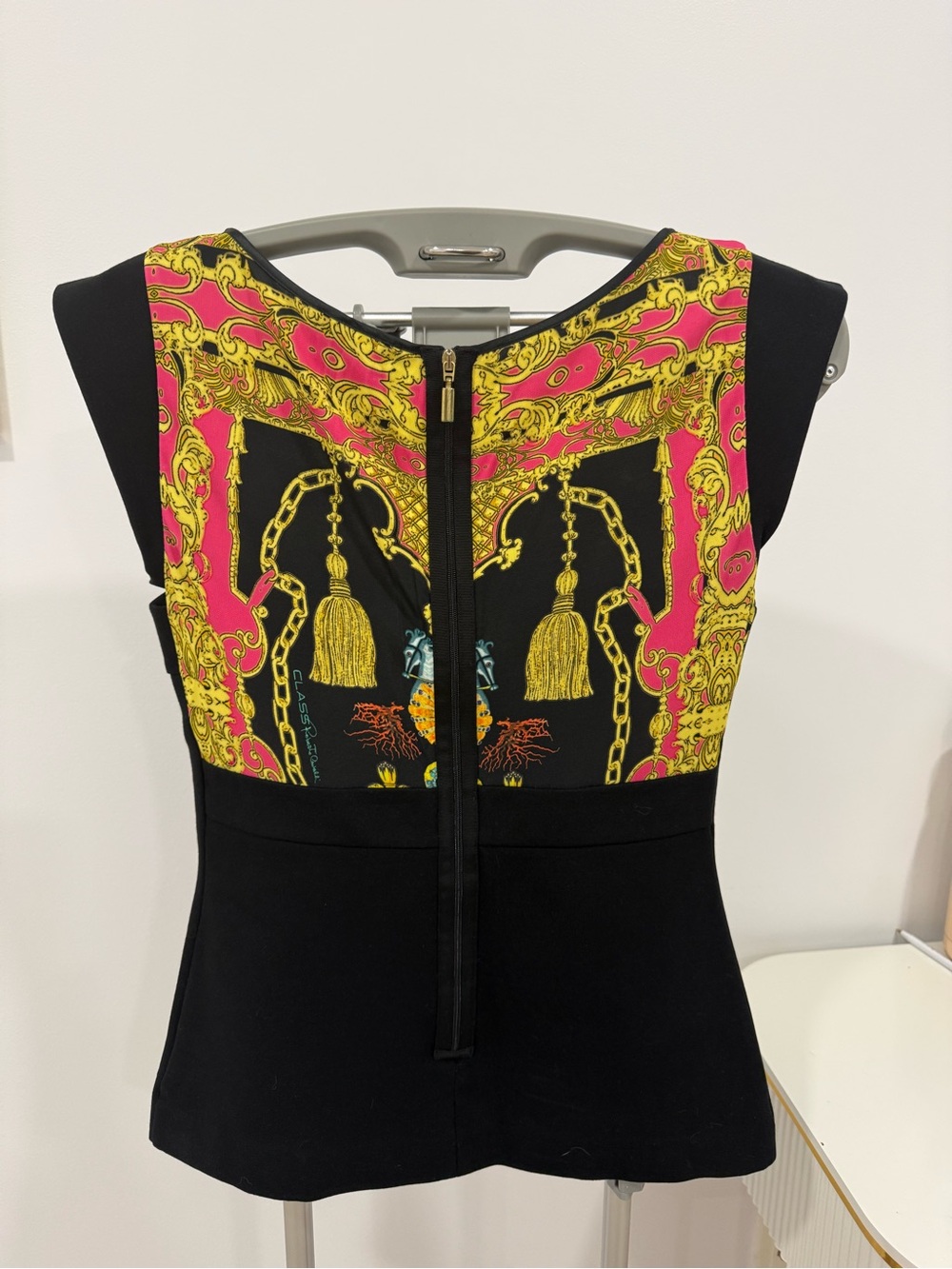 Cavalli Class by Roberto Cavalli Black Embroidered Dragon Cap-Sleeve Top - Picture 6 of 6